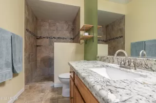 Photo #6: 6389551 Listing