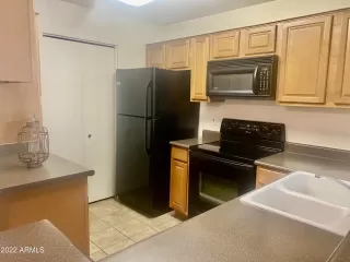 Photo #6: 6389571 Listing