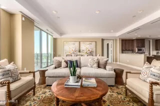 Photo #5: 6389583 Listing