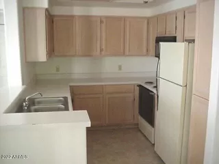 Photo #6: 6389884 Listing 