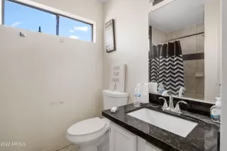 Photo #5: 6389965 Listing