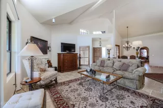 Photo #2: 6390090 Listing 