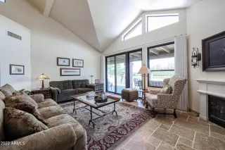 Photo #4: 6390090 Listing 
