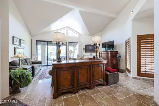 Photo #6: 6390090 Listing 
