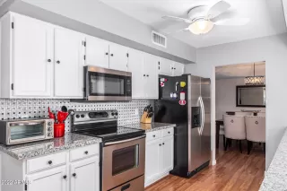 Photo #3: 6390127 Listing