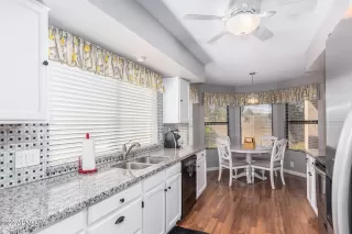 Photo #5: 6390127 Listing