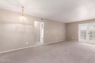 Photo #4: 6390493 Listing 