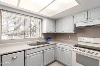 Photo #6: 6390493 Listing 