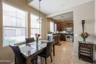 Photo #5: 6390568 Listing