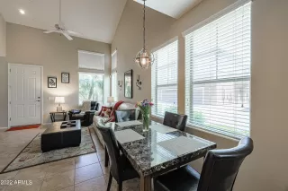 Photo #6: 6390568 Listing