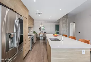 Photo #3: 6390817 Listing