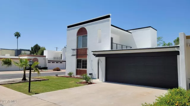 MLS: 6390830 Condo For Sale