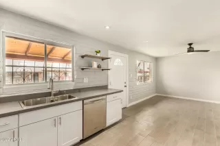 Photo #3: 6390867 Listing