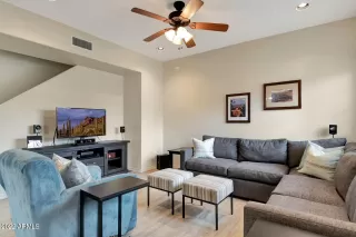 Photo #5: 6390888 Listing