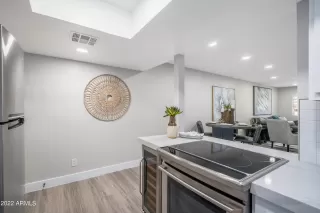 Photo #4: 6391002 Listing