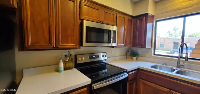 MLS: 6391038 Condo For Sale