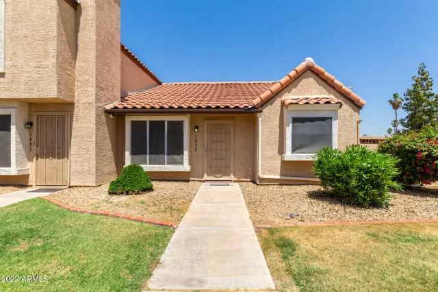 MLS: 6391073 Condo For Sale