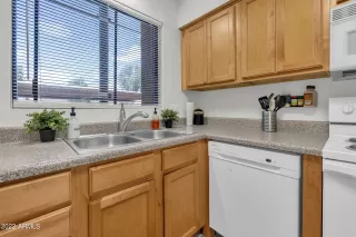Photo #5: 6391236 Listing 
