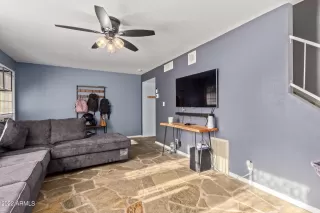 Photo #3: 6391269 Listing