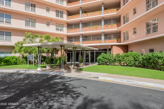 MLS: 6391361 Condo For Sale