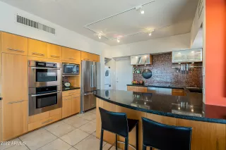 Photo #6: 6391361 Listing