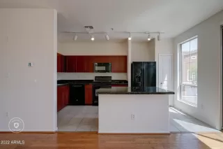 Photo #3: 6391426 Listing