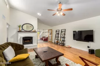 Photo #5: 6391486 Listing