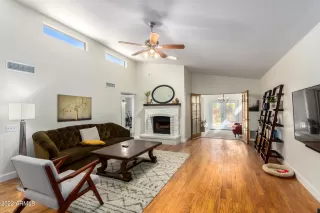 Photo #6: 6391486 Listing