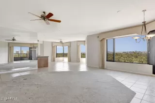 Photo #6: 6391637 Listing