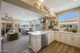 Photo #6: 6391860 Listing