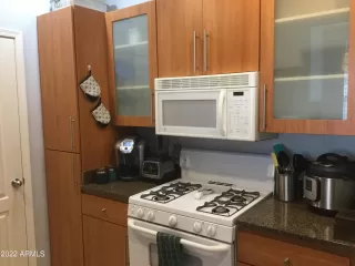 Photo #5: 6392052 Listing