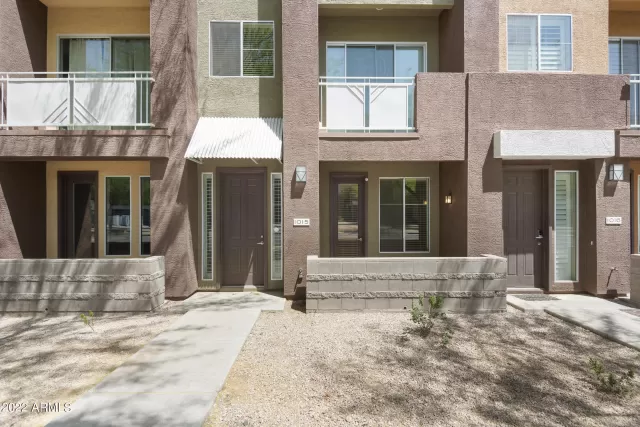 MLS: 6392101 Condo For Sale