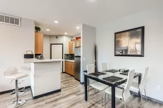 Photo #2: 6392268 Listing