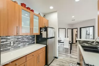 Photo #5: 6392268 Listing