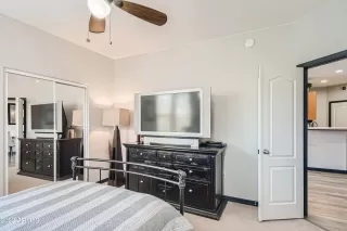 Photo #6: 6392268 Listing