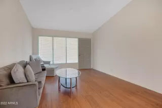 Photo #4: 6392630 Listing