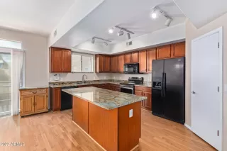 Photo #2: 6392724 Listing 