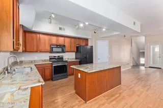 Photo #4: 6392724 Listing 