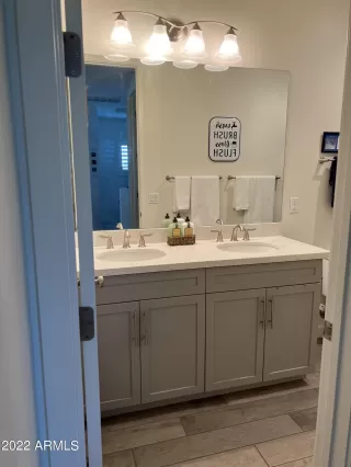 Photo #5: 6393049 Listing 