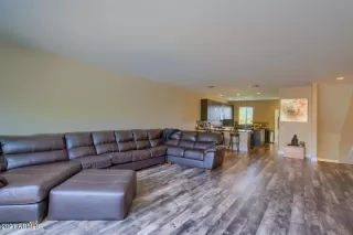 Photo #4: 6393323 Listing