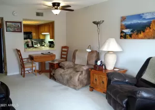 Photo #6: 6393369 Listing