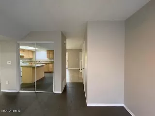 Photo #4: 6393557 Listing