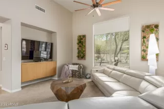 Photo #4: 6393670 Listing
