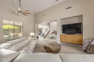 Photo #5: 6393670 Listing