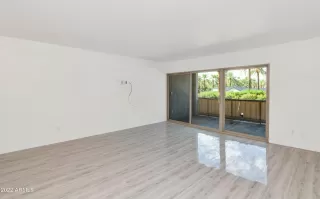 Photo #5: 6393677 Listing