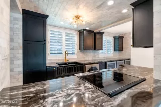 Photo #6: 6393677 Listing