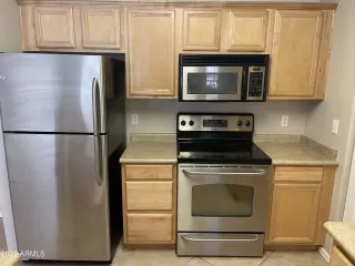 Photo #4: 6393820 Listing