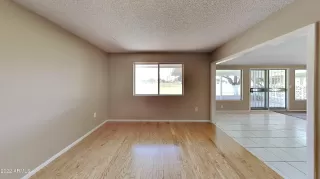 Photo #3: 6393833 Listing