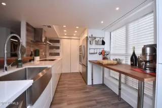 Photo #6: 6393985 Listing 