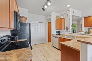Photo #4: 6394259 Listing 